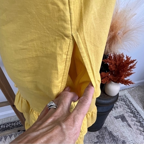 Caslon Stripe Ruffle Linen Blend Sun Dress. Yellow Cream. Size Medium - Picture 4 of 9